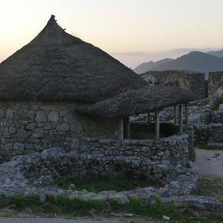 Casita A Estrenar En Finca Con Rio Proxima A Tui, Gondomar Y Portugal. Eksteriør billede