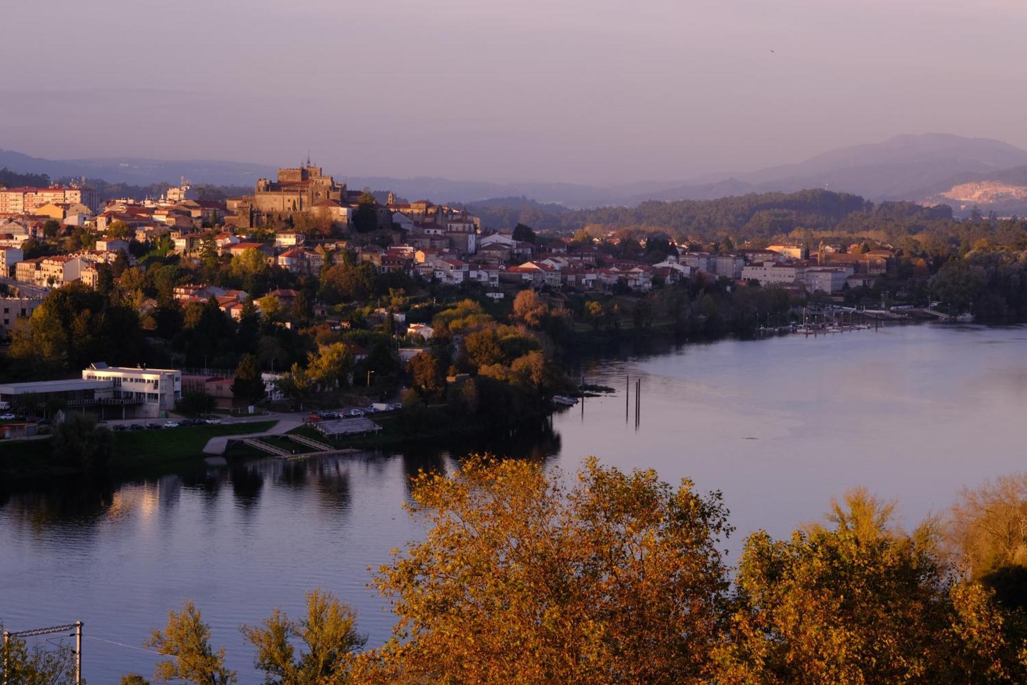 Casita A Estrenar En Finca Con Rio Proxima A Tui, Gondomar Y Portugal. Eksteriør billede