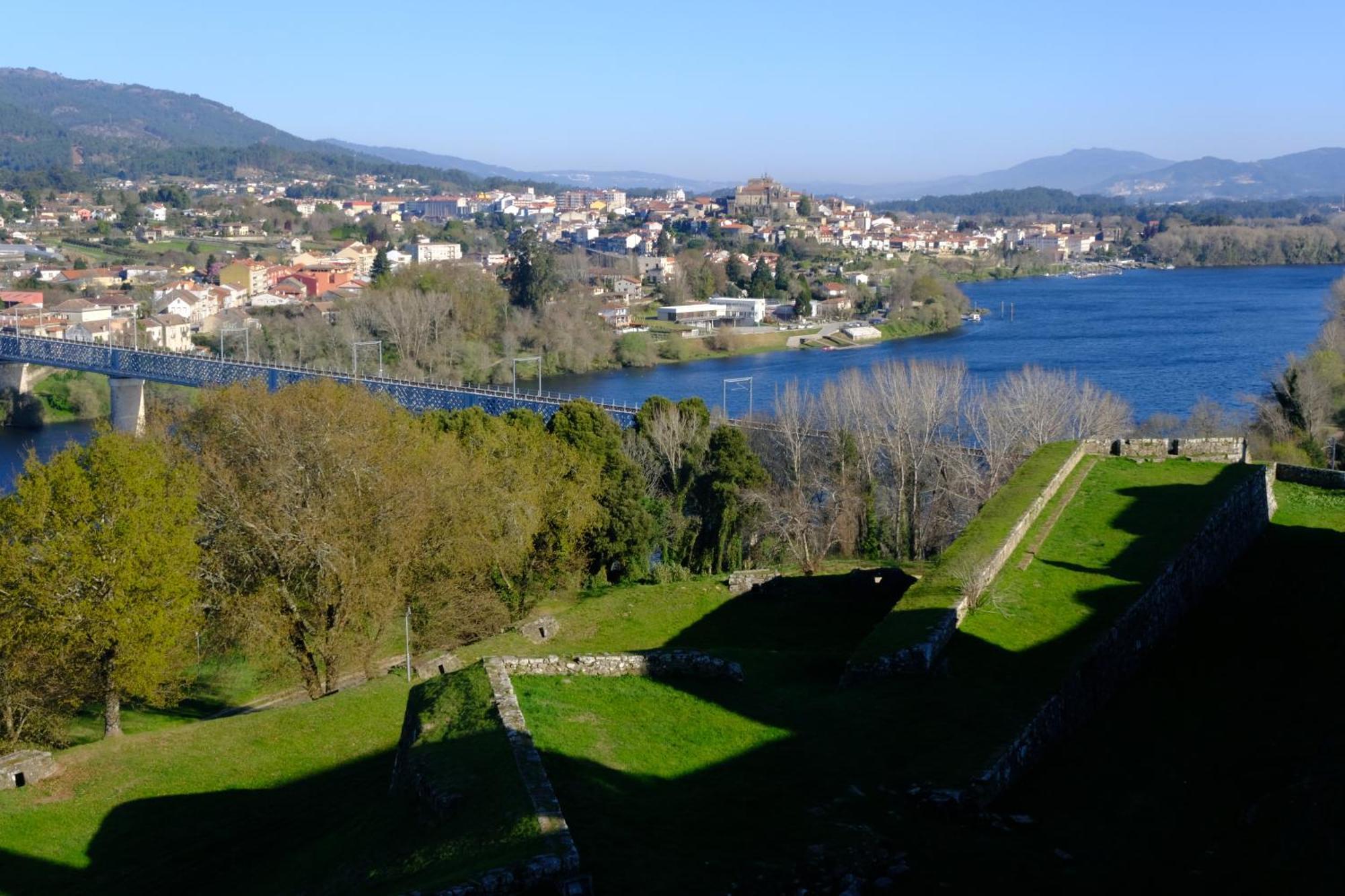 Casita A Estrenar En Finca Con Rio Proxima A Tui, Gondomar Y Portugal. Eksteriør billede
